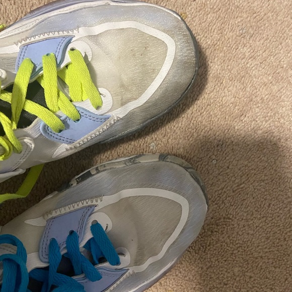 WORN kyrie infinities - Picture 2 of 4